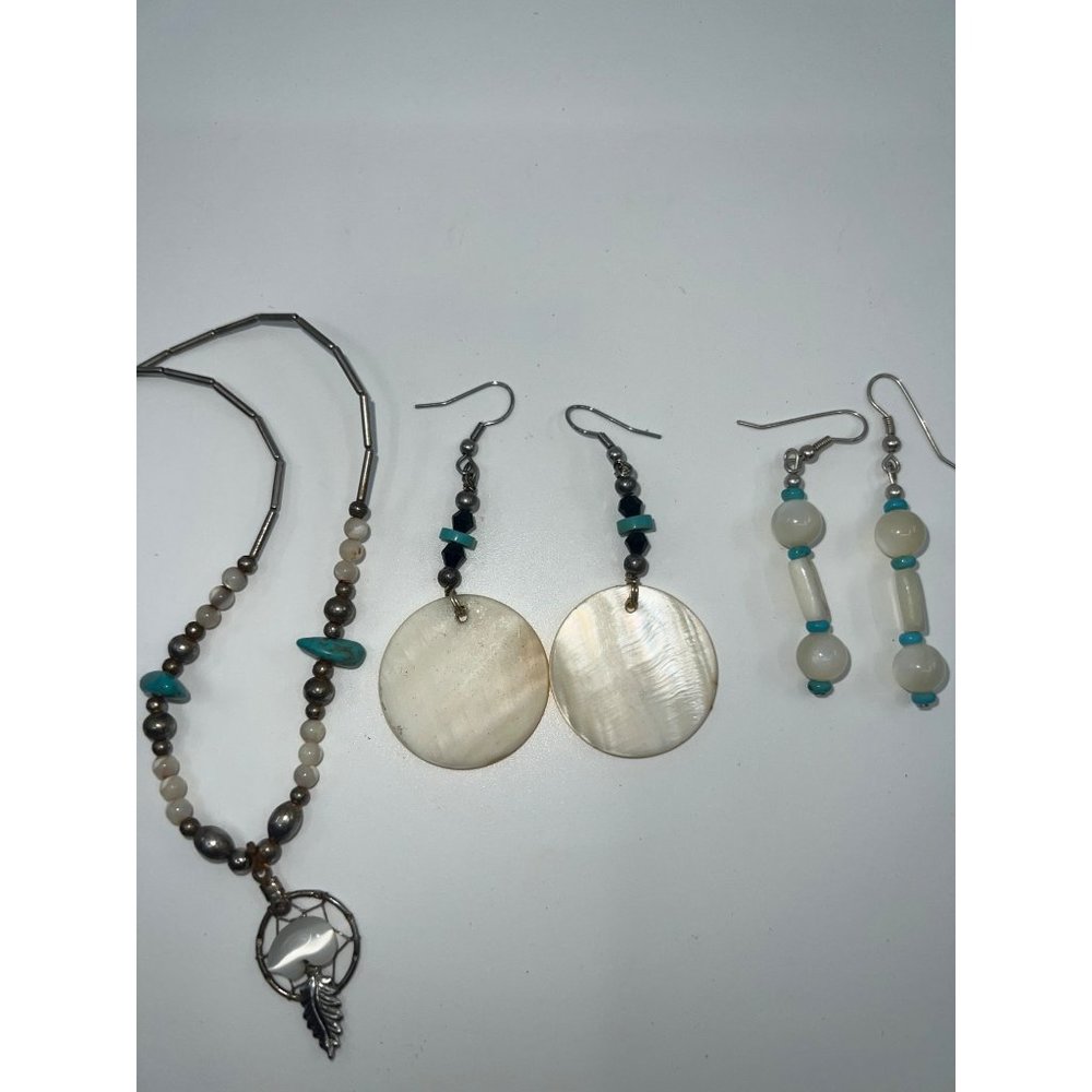 Native American Beaded Earring Set of 2 With Necklace